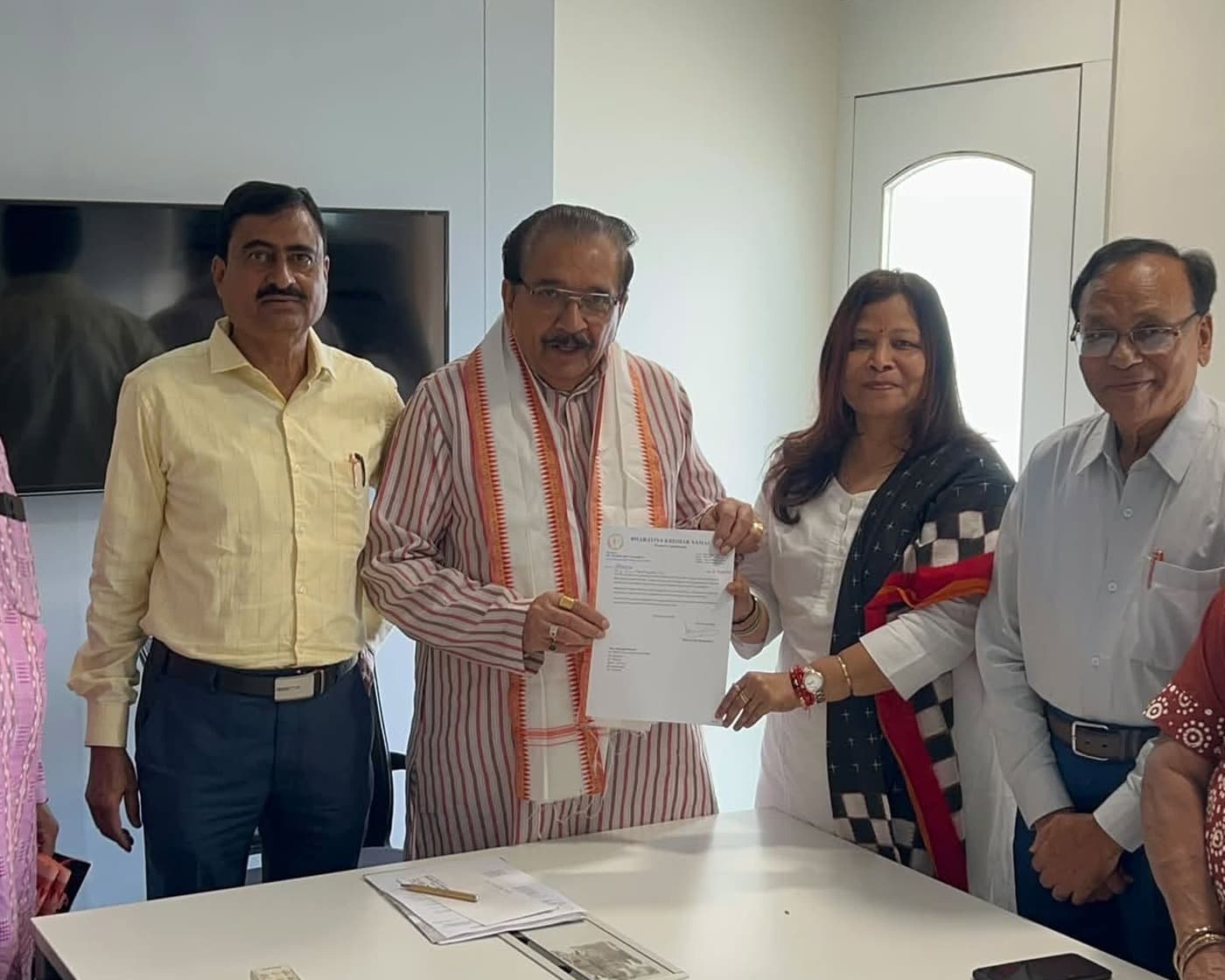 National President Shri Krishan Bir Choudhary with Smt. Nibedita Nayak Baliarsingh — BKS Odisha.